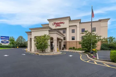 Photo 2 - Hampton Inn Nanuet