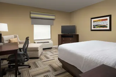 Photo 4 - Hampton Inn Knoxville East