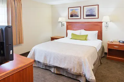Photo 3 - Candlewood Suites Medford by IHG
