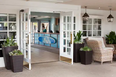 Photo 3 - Pacific Edge Hotel