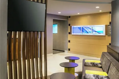 Photo 4 - SpringHill Suites by Marriott Bakersfield