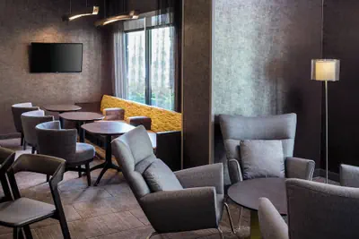 Photo 3 - SpringHill Suites by Marriott Bakersfield