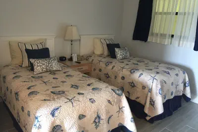 Photo 5 - Tuckaway Shores Resort