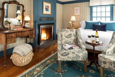 Photo 4 - Waldo Emerson Inn