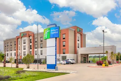 Photo 2 - Holiday Inn Express : Hillsboro I-35 by IHG