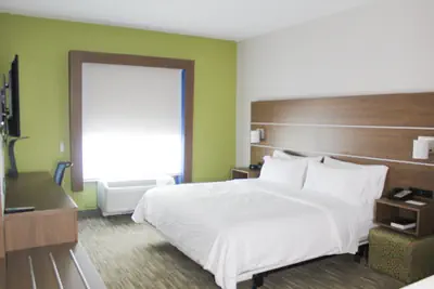 Photo 4 - Holiday Inn Express & Suites Martinsville by IHG