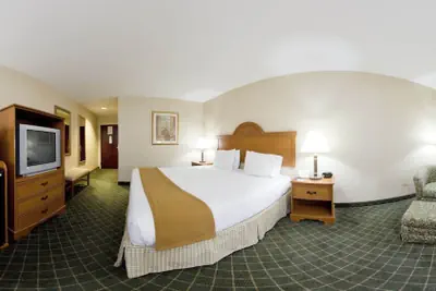 Photo 4 - Holiday Inn Express Hotel & Suites Sylacauga by IHG