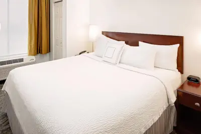 Photo 4 - Comfort Suites Ardmore