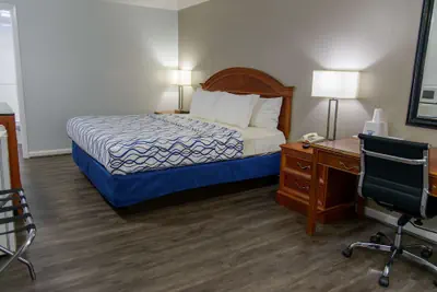 Photo 5 - Americas Best Value Inn Lancaster