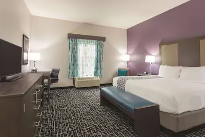 Photo 5 - La Quinta Inn & Suites by Wyndham Covington