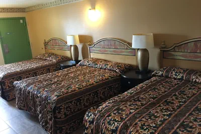 Photo 5 - Sea Palace Inn