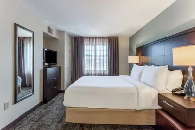 Photo 4 - Staybridge Suites Davenport by IHG