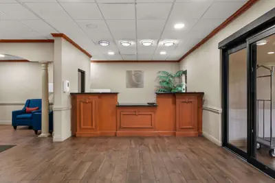 Photo 4 - Comfort Inn & Suites Chipley
