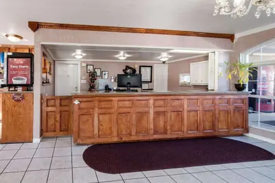 Photo 4 - Econo Lodge Jasper