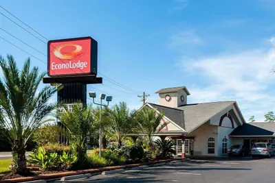 Photo 2 - Econo Lodge Jasper
