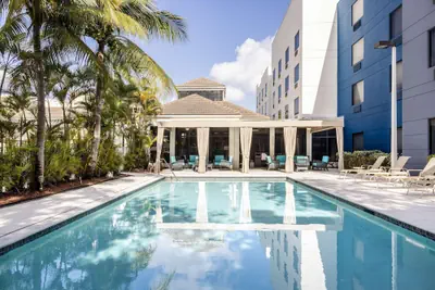 Photo 2 - Hilton Garden Inn West Palm Beach Airport