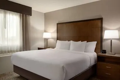 Photo 5 - La Quinta Inn & Suites by Wyndham Fairbanks Airport