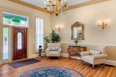 Photo 4 - The Carriage House Inn Newport