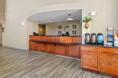 Photo 4 - Comfort Inn & Suites