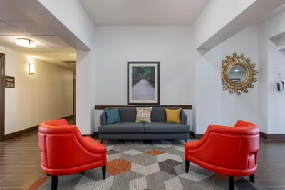Photo 4 - Comfort Inn & Suites Cave City