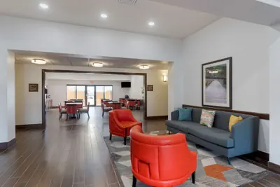 Photo 3 - Comfort Inn & Suites Cave City