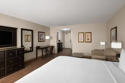 Photo 5 - La Quinta Inn & Suites by Wyndham Paso Robles