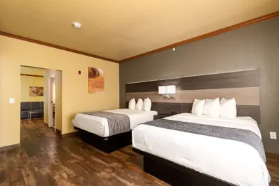 Photo 4 - Best Western Plus Portland