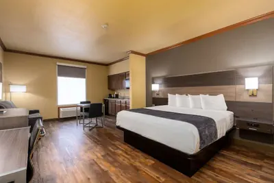 Photo 2 - Best Western Plus Portland