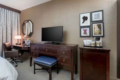 Photo 4 - Sheraton Tarrytown Hotel