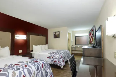 Photo 5 - Red Roof Inn Columbus, MS