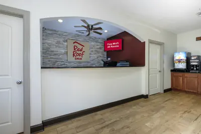 Photo 3 - Red Roof Inn Columbus, MS