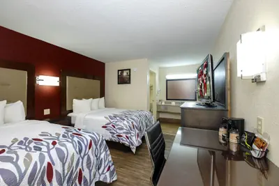 Photo 4 - Red Roof Inn Columbus, MS