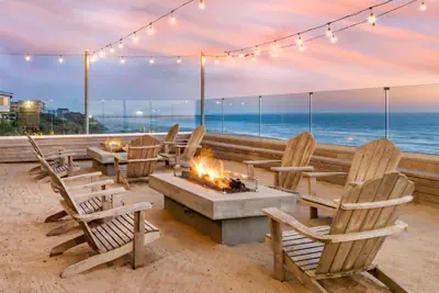 Photo 2 - Elizabeth Oceanfront Suites, an Ascend Collection Hotel