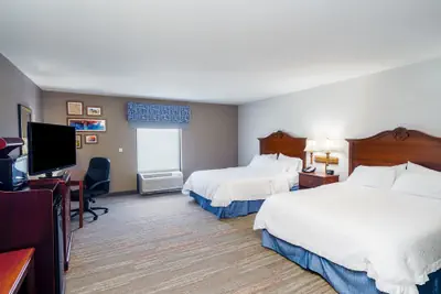 Photo 5 - Hampton Inn London-North