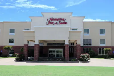 Photo 2 - Hampton Inn & Suites Stephenville