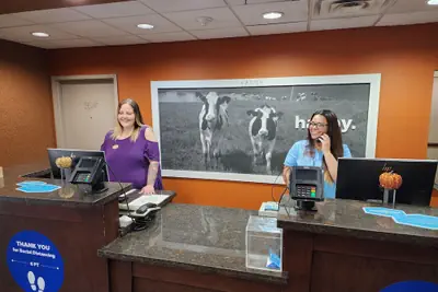 Photo 5 - Hampton Inn & Suites Stephenville