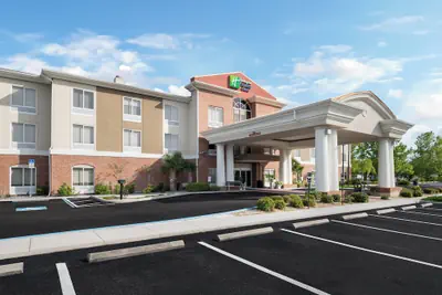Photo 2 - Holiday Inn Express & Suites Spring Hill by IHG