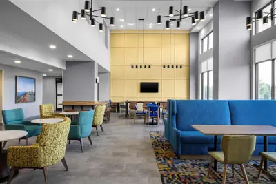 Photo 5 - Hampton Inn & Suites Moline-Quad City Int'l Aprt
