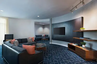 Photo 4 - Courtyard by Marriott Boise West Meridian