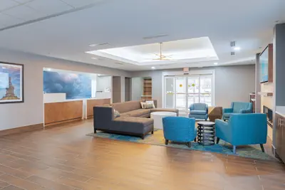 Photo 5 - La Quinta Inn & Suites by Wyndham Shawnee