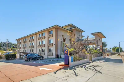 Photo 2 - Comfort Inn Monterey Park - Los Angeles