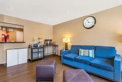 Photo 3 - Comfort Inn Monterey Park - Los Angeles