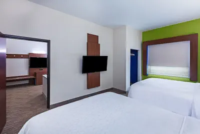 Photo 3 - Holiday Inn Express and Suites Longview South I20 by IHG