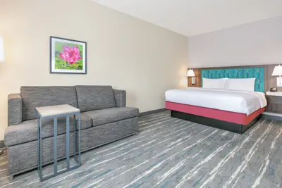 Photo 4 - Hampton Inn Kingsville