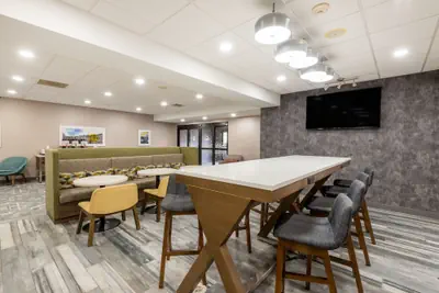 Photo 3 - Hampton Inn Belle Vernon
