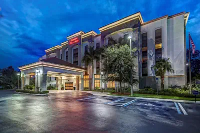 Photo 2 - Hampton Inn & Suites Fort Myers-Estero/FGCU