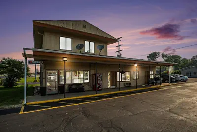 Photo 5 - Great Lakes Inn and Suites