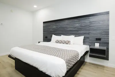 Photo 3 - Sapphire Inn and Suites