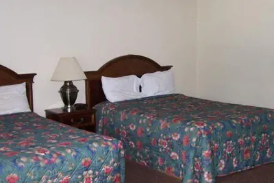 Photo 2 - Delta Motel