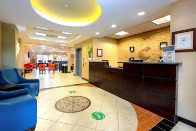 Photo 2 - Comfort Inn Near Quantico Main Gate North